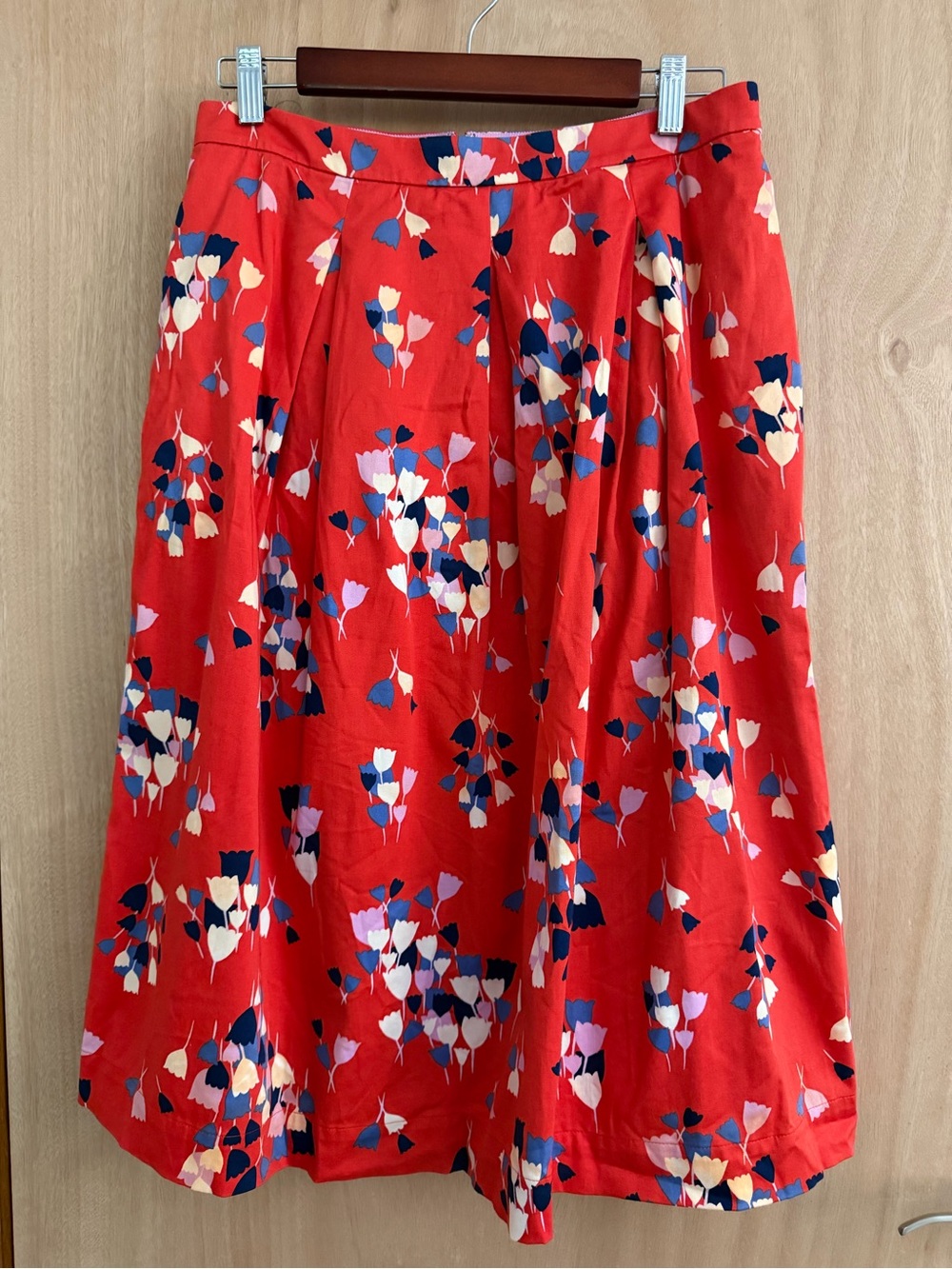 Boden Lola Midi Skirt Red Pop Tulip High Waist Cotton 8R - Picture 2 of 4
